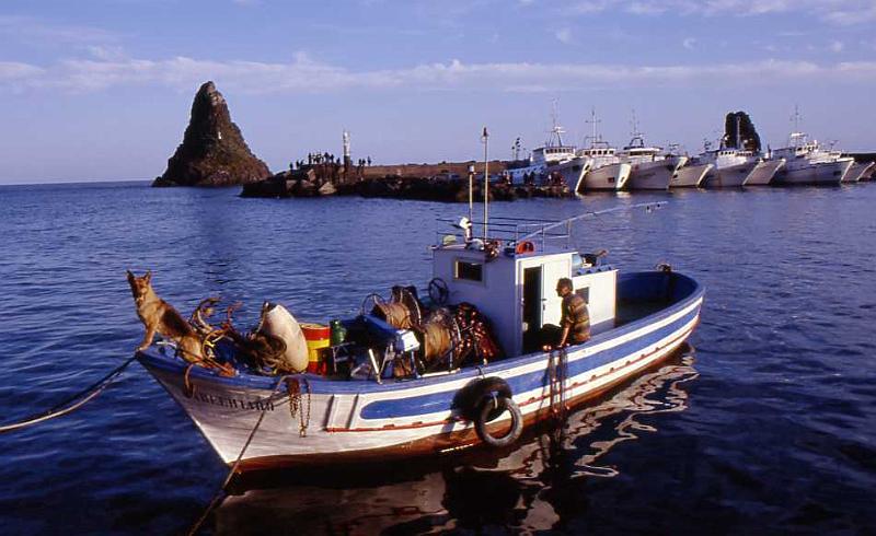 77-Acitrezza,13 aprile 1998.jpg